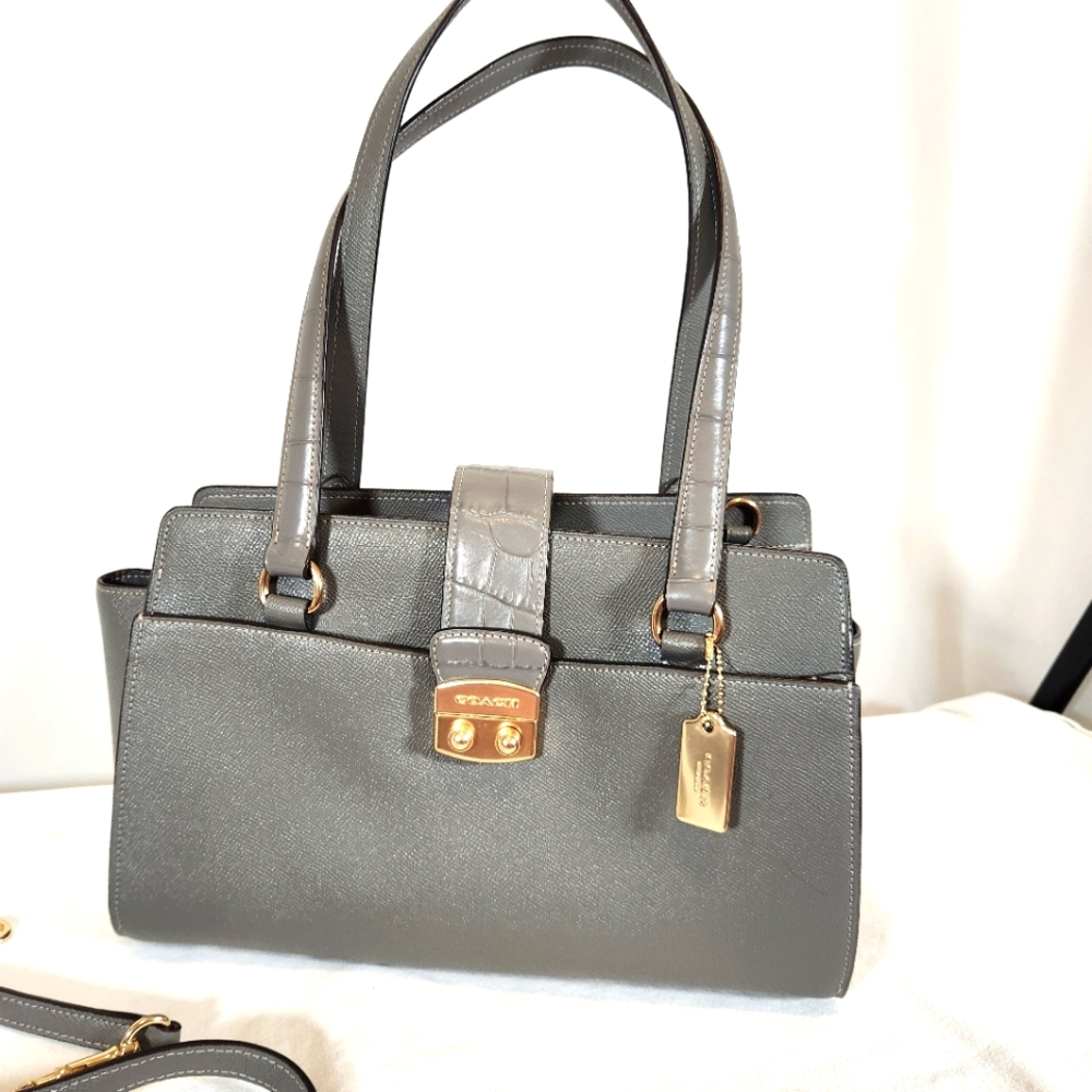 Coach Avary Carry-all in grey with gold-tone hardware MINT